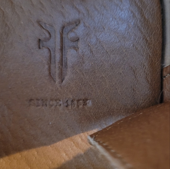 Frye Natalie Double Zip Low Heel Sand Nubuck Leather Bootie - Size 7.5 B - Picture 14 of 16